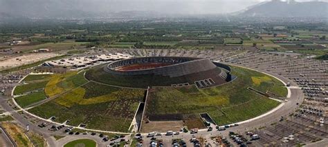 Vulcano Buono shopping center 